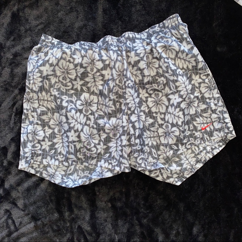 Men’s Vintage Nike Volley Shorts